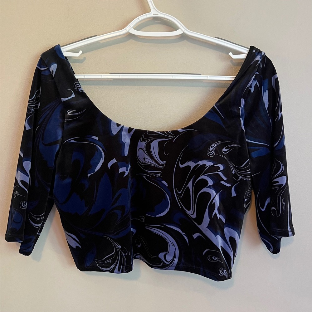 Athleta Blue Psychedelic Crop Retro 1/2 Sleeve Velvet Built-in Shelf Bra Goth